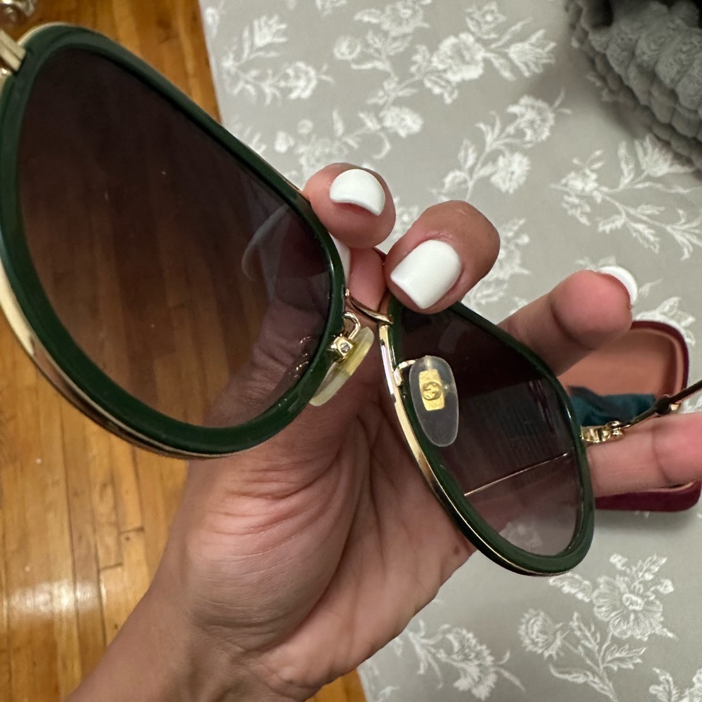 Gucci sunglasses - Picture 2 of 3